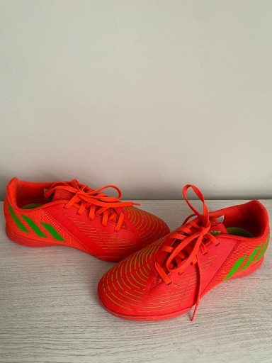 Zdjęcie oferty: Buty halówki Adidas Predator r. 38