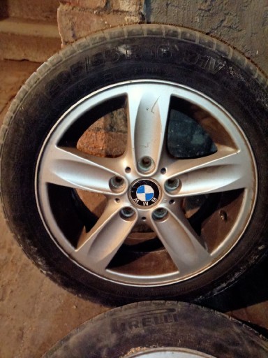 Zdjęcie oferty: Felgi aluminiowe BMW 16 cali