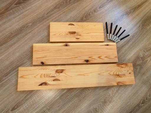 Zdjęcie oferty: Półki sosnowe z litego drewna