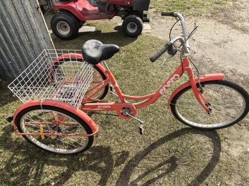 Zdjęcie oferty: Rower trzy kołowych z koszykię