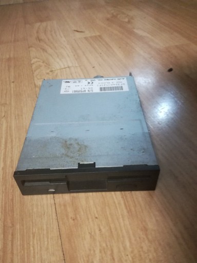 Zdjęcie oferty: STACJA NAPĘD DYSKIETEK FDD 1.44MB 3.5'' ALPS ELECTRIC DF354H