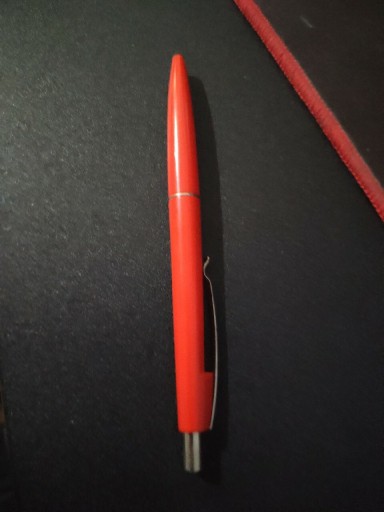 Zdjęcie oferty: Długopis czerwony