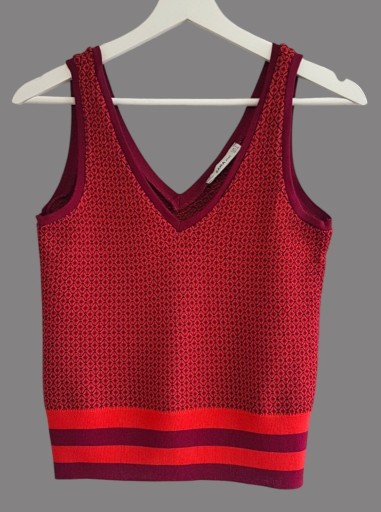 Zdjęcie oferty: Damski czerwony sweter na ramiączkach dekolt w serek Zara 36/S