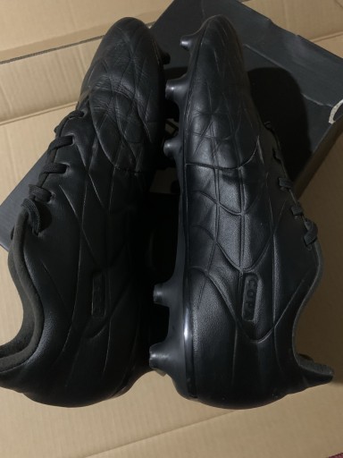 Zdjęcie oferty: Korki Adidas Pure 3.FG rozmiar42 2/3