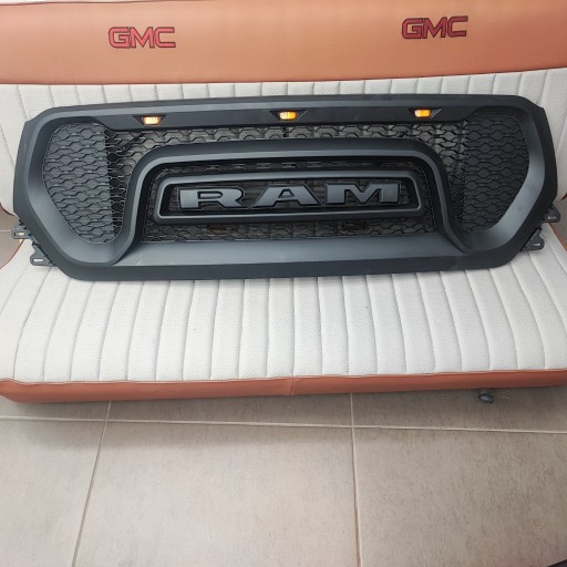 Zdjęcie oferty: Grill Dodge Ram 1500 2019 - Rebel Styl