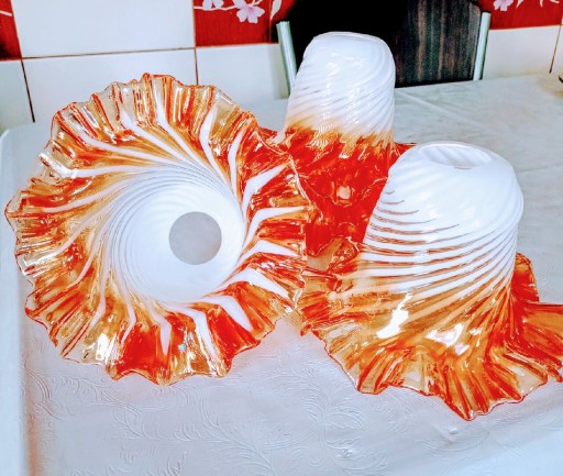 Zdjęcie oferty: Klosze szklane biel z oranż 6 sztuk, Turcia 
