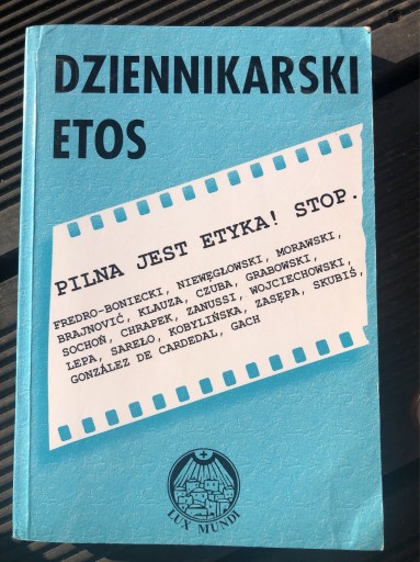 Zdjęcie oferty: DZIENNIKARSKI ETOS