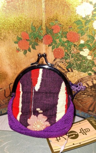 Zdjęcie oferty: Portfelik japoński material jedwab 100% oryginalne