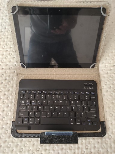 Zdjęcie oferty: Sprzedam tablet T910 z klawiaturą