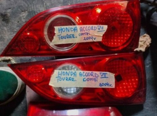 Zdjęcie oferty: Tylne lampy Honda Accord VII