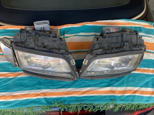 Zdjęcie oferty: Xenon audi a8 d2 lampa 