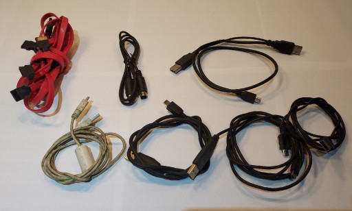 Zdjęcie oferty: Kable Mini USB Sata s video różne sprawne