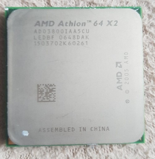 Zdjęcie oferty: Procesor ADM Athlon 64 X2 AD03800IAA5CU 2005