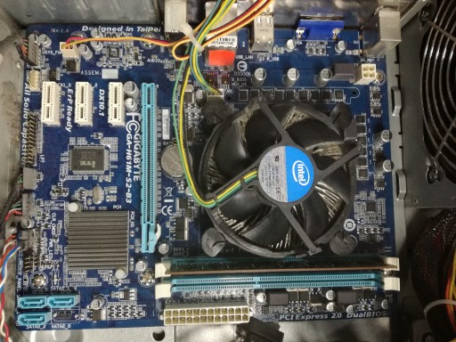Zdjęcie oferty: GIGABYTE GA-H61M-S2-B3 +INTEL G840= 2GB DDR3