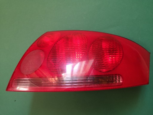 Zdjęcie oferty: Prawa tylna lampa Audi TT 8N 1998-2006 UK