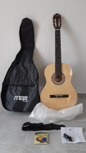 Zdjęcie oferty: GITARA KLASYCZNA MAX 39" SOLOART + AKCESORIA