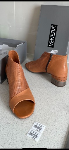 Zdjęcie oferty: Nowe Buty Venezia