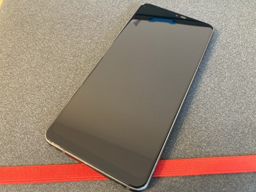Zdjęcie oferty: telefon LG G7 wraz z etui stan dobry 