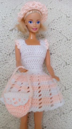Zdjęcie oferty: Ubranka dla Barbie. Sukienka, kapelusz, torebka. 