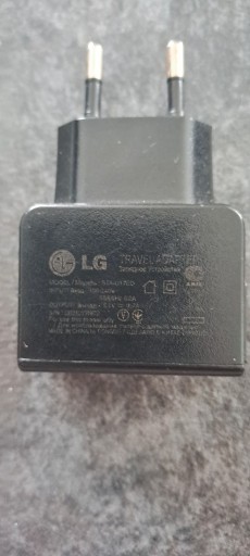 Zdjęcie oferty: Oryginalna ładowarka sieciowa LG czarna