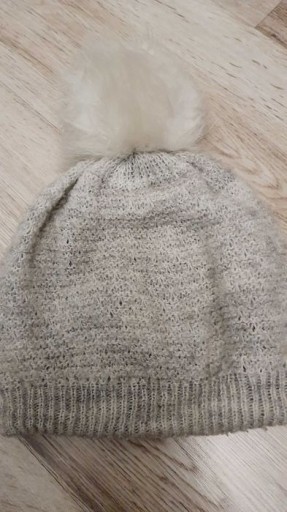 Zdjęcie oferty: AJS dziewczęca czapka ok.56 cm pompon