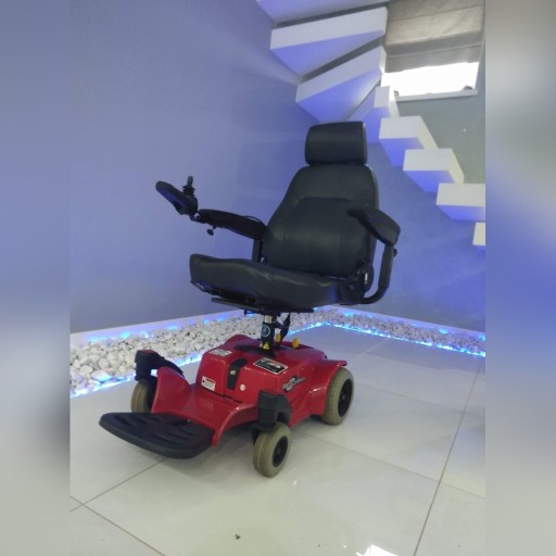 Zdjęcie oferty: Wózek inwalidzki elektryczny 