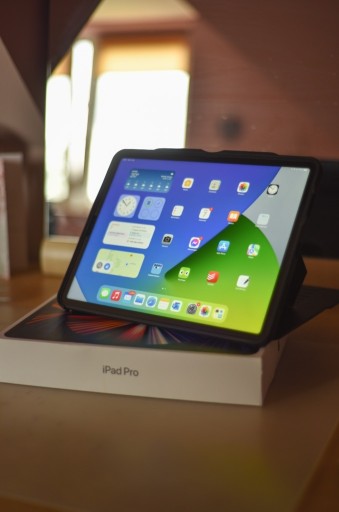 Zdjęcie oferty: Tablet APPLE iPad Pro 12.9" 5 gen. 128 GB Wi-Fi 