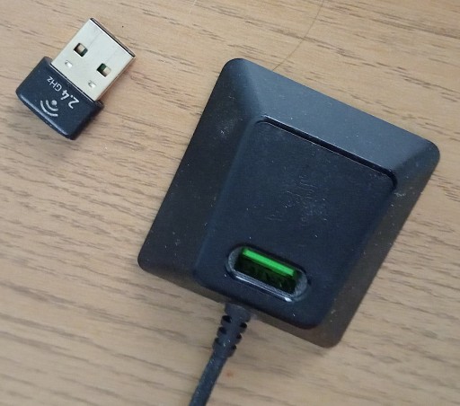 Zdjęcie oferty: Razer ManoWar USB Dongle Transceiver + Dock