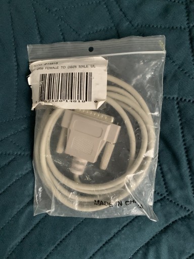 Zdjęcie oferty: Kabel modemowy: DB25 męski - DB9 żeński, ok. 1,8m.