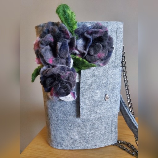 Zdjęcie oferty: Elegancka,  torebka,filc, kwiaty, hand made,wesele