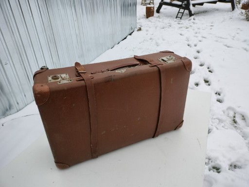 Zdjęcie oferty: Stara walizka retro.    