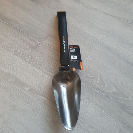 Zdjęcie oferty: FISKARS 1027043 ŁOPATKA XACT do sadzenia roślin