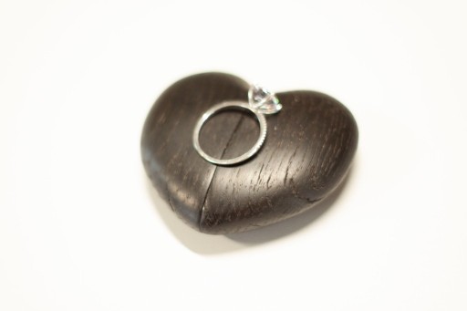 Zdjęcie oferty: Pudełko na pierścionek zaręczynowy serce handmade