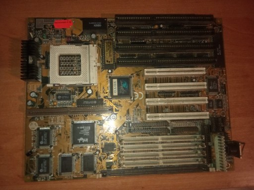 Zdjęcie oferty: SOYO SY-5TF2 SOCKET 7 ISA PCI EDO RAM A