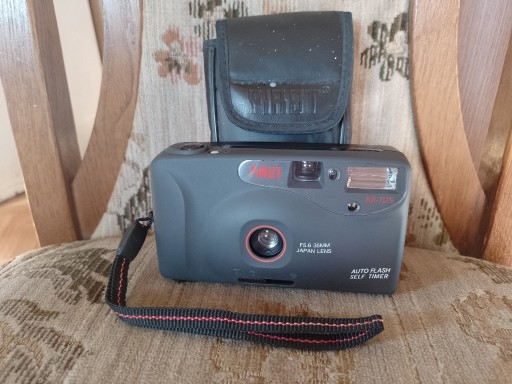 Zdjęcie oferty: Analogowy Aparat Fotograficzny First KR-717S