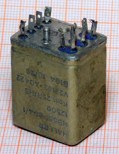 Zdjęcie oferty: Przekaźnik hermetyczny V23162 A0422 B104 1250om HALLER HB561 81 4 1 [0A9]6