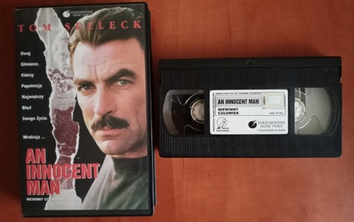 Zdjęcie oferty: Niewinny człowiek - kaseta VHS
