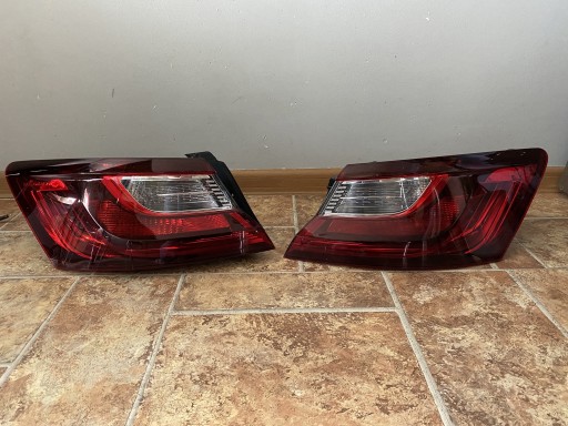 Zdjęcie oferty: Lampy tylne Renault Megane IV