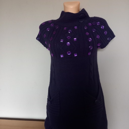 Zdjęcie oferty: fioletowy długi sweter vintage z ozdobami