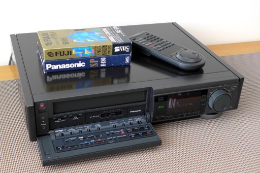 Zdjęcie oferty: Magnetowid S-VHS Panasonic NV-FS100 kolekcjonerski