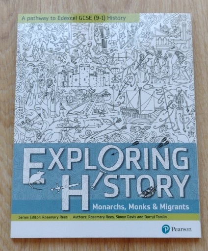 Zdjęcie oferty: Exploring History - Monarchs, Monks & Migrants 