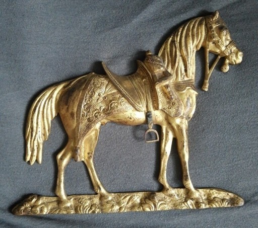 Zdjęcie oferty: Koń, brąz złocony, duża stara aplikacja 