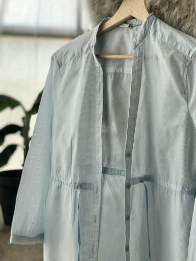 Zdjęcie oferty: Cienka koszula bluzka Esprit w błękitne paseczki S
