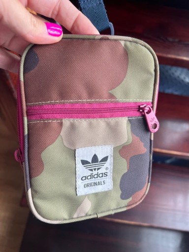 Zdjęcie oferty: Adidas Originals urocza mała torebka