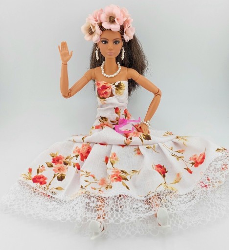Zdjęcie oferty: Sukienka ubranko dla lalek Barbie zest.10el