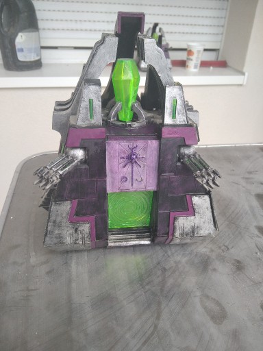 Zdjęcie oferty: Necrons Monolith - uszkodzony