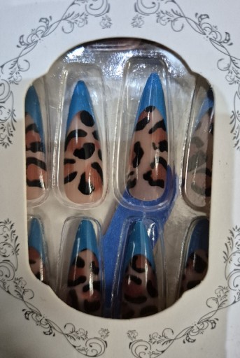 Zdjęcie oferty: Tipsy panterka niebieskie końcówki 