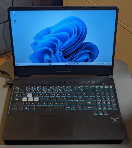 Zdjęcie oferty: Laptop Asus TUF Gaming FX505DT 15,6"