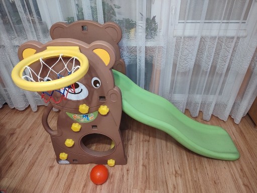 Zdjęcie oferty: Zjeżdżalnia Smoby Funny Bear z koszem i piłką