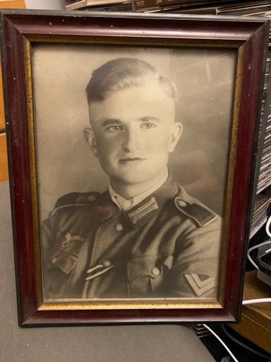 Zdjęcie oferty: Zdjęcie w ramce niemieckiego żołnierza 